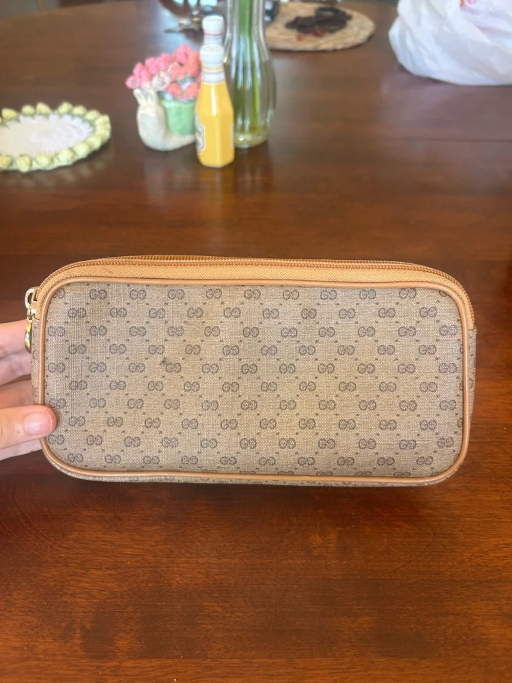 Vintage Gucci Beige Monogram Micro Canvas Zip Cosmetic Pouch with Tan Trim - Picture 2 of 5
